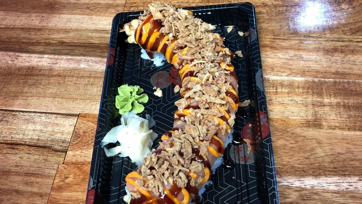 Salmon Crunchy Roll.