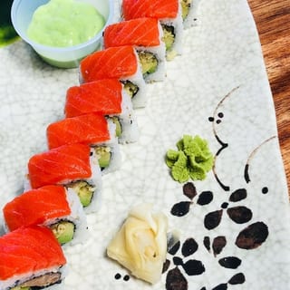 New Alaska Salmon Roll